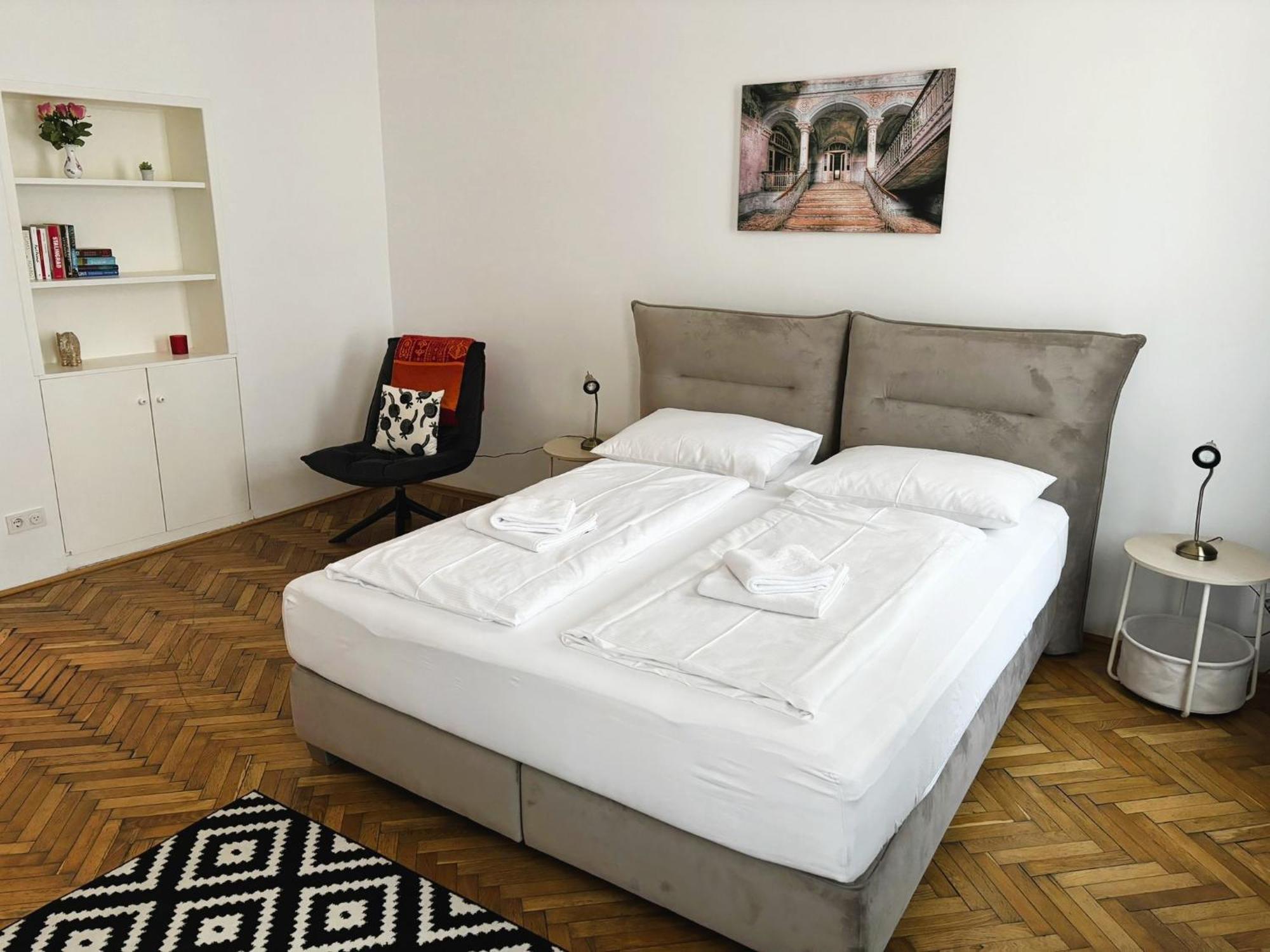 Casa Nostra - Schoene 3-zimmerwohnung Am Augarten